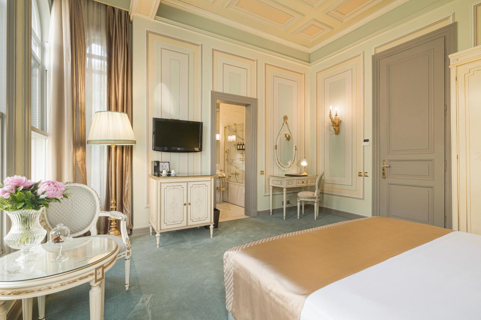 Bosphorus Palace Hotel Istanbul Exterior photo
